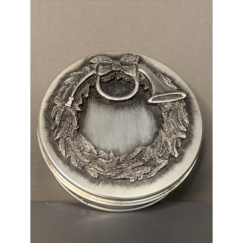 Christmas Round Tin Pewter Wreath Horn Trumpet Candy Cookies 5.25” Metzke